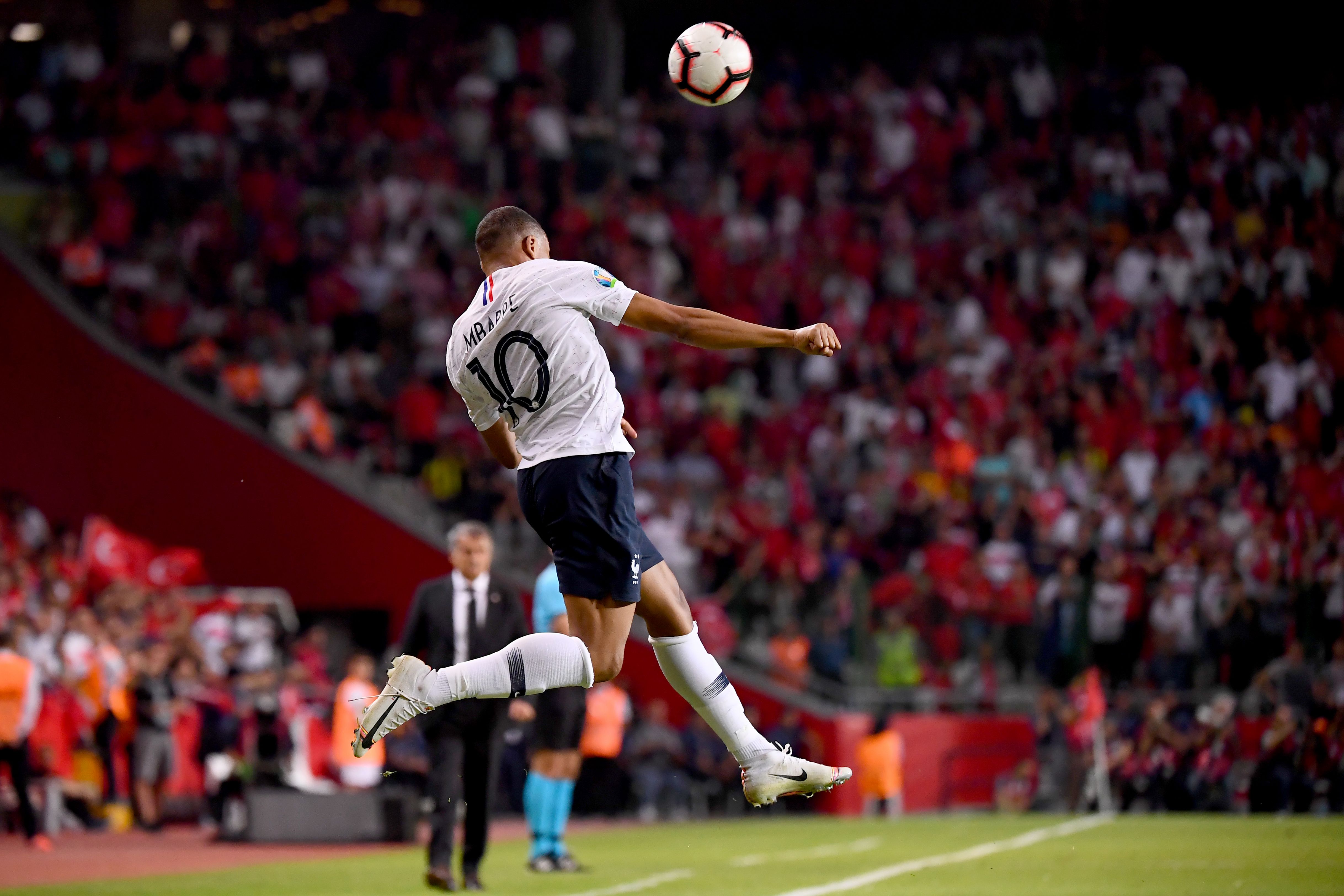 平的天平上 平的天平上